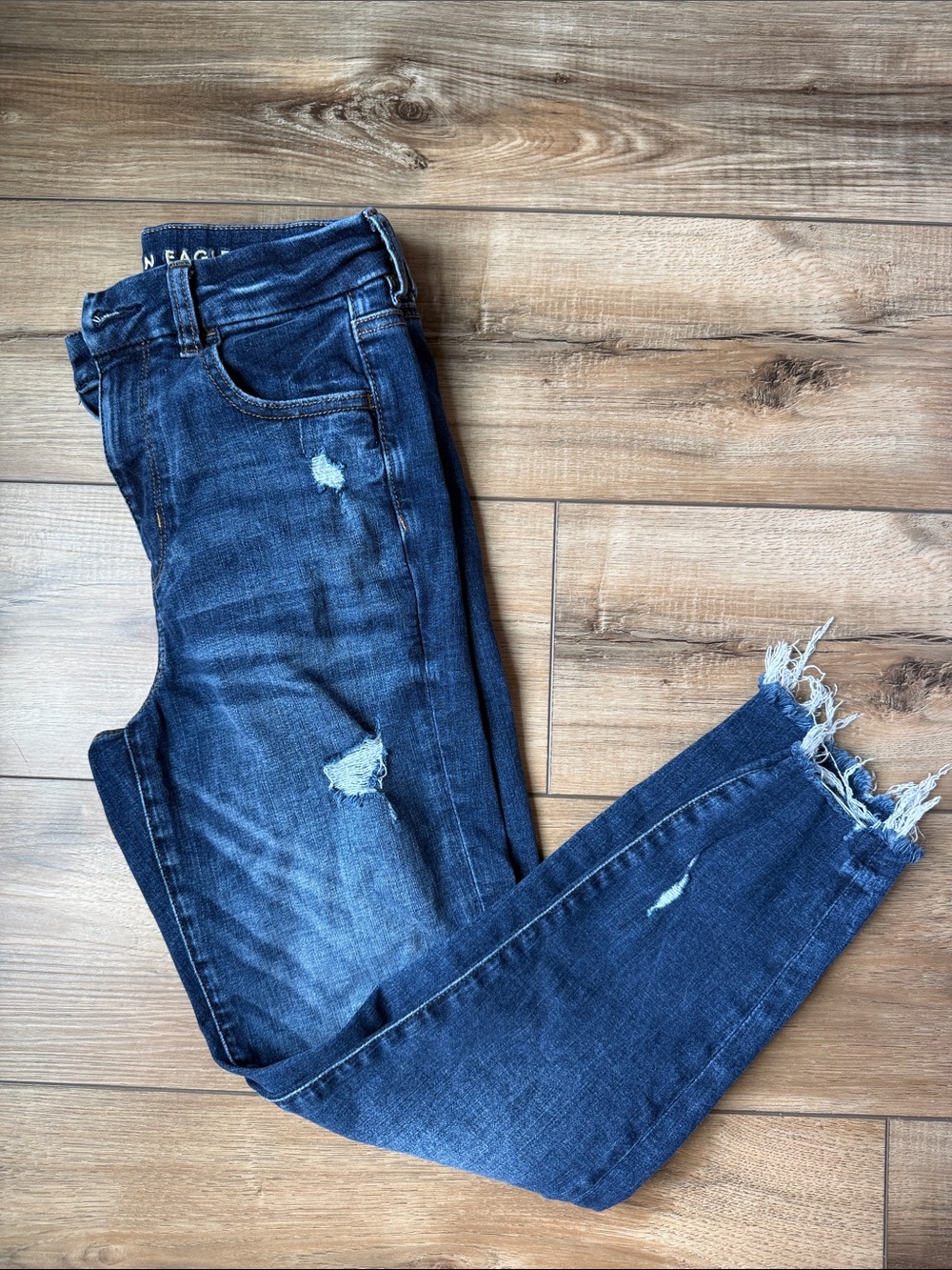 American Eagle Outfitters Medium Blue Distressed Ankle Jeans